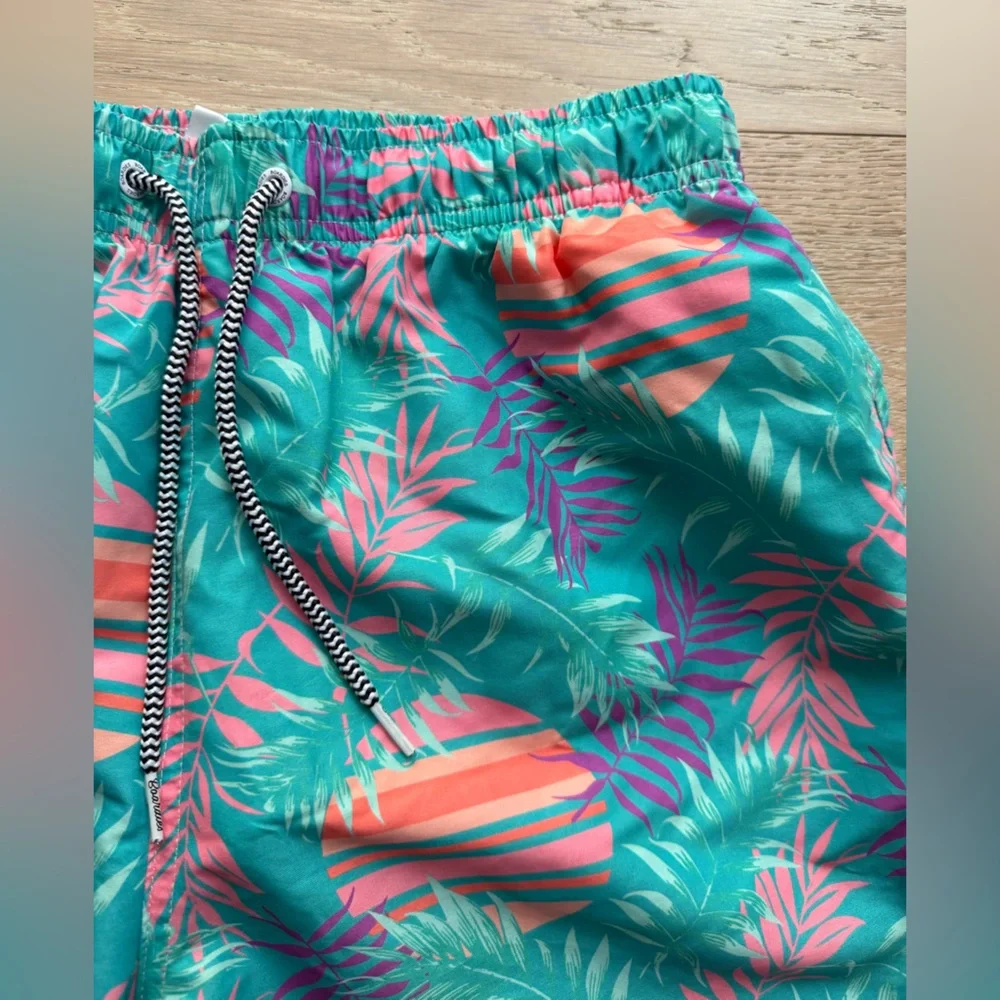 Boardies Apparel Men’s Swim Trunks Medium Tropical Palm Print Lined Shorts